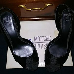2.5" Mooties Tooties Slingback Peeptoe Heels